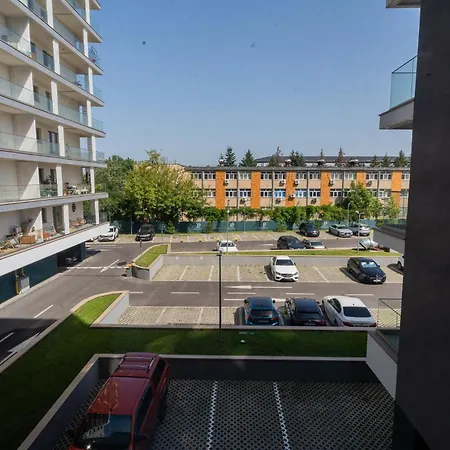 Lagoon Park With View Bucharest