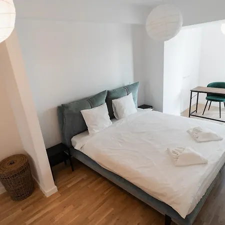 Lagoon Park With View *