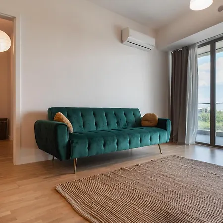 Lagoon Park With View Bucarest