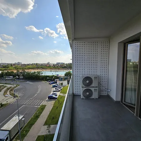 Lagoon Park With View דירה