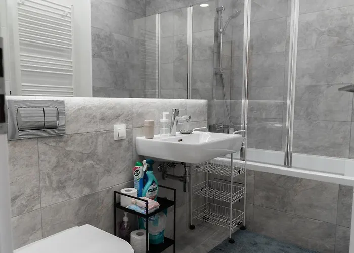 Lagoon Park With View Apartament *