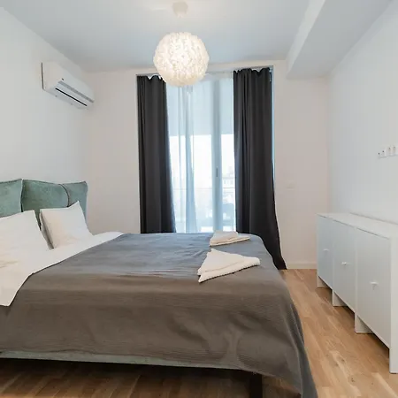 Lagoon Park With View *