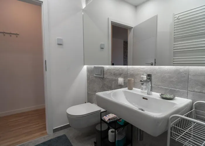 Lagoon Park With View Apartment *